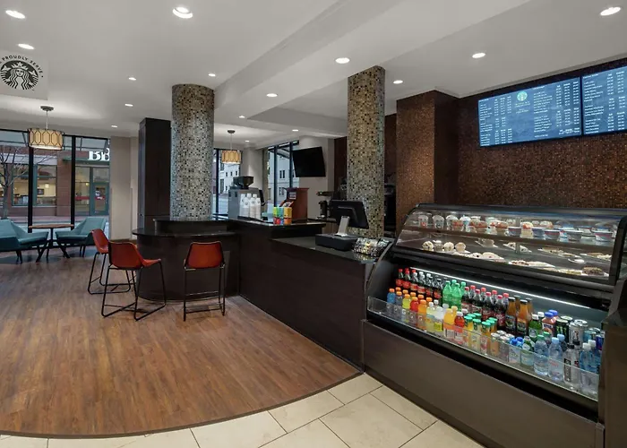 Hotel Embassy By Hilton Worth Downtown
