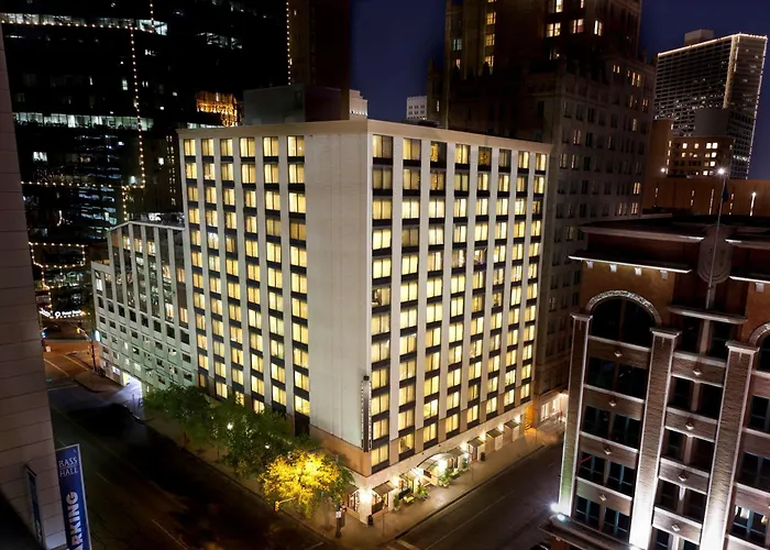 Hotel Embassy By Hilton Worth Downtown 4*