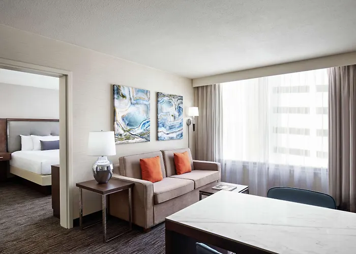 Hotel Embassy By Hilton Worth Downtown