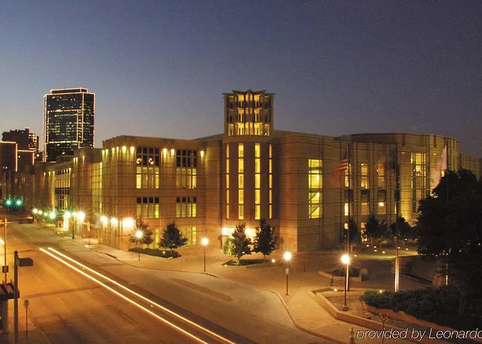 Embassy By Hilton Worth Downtown