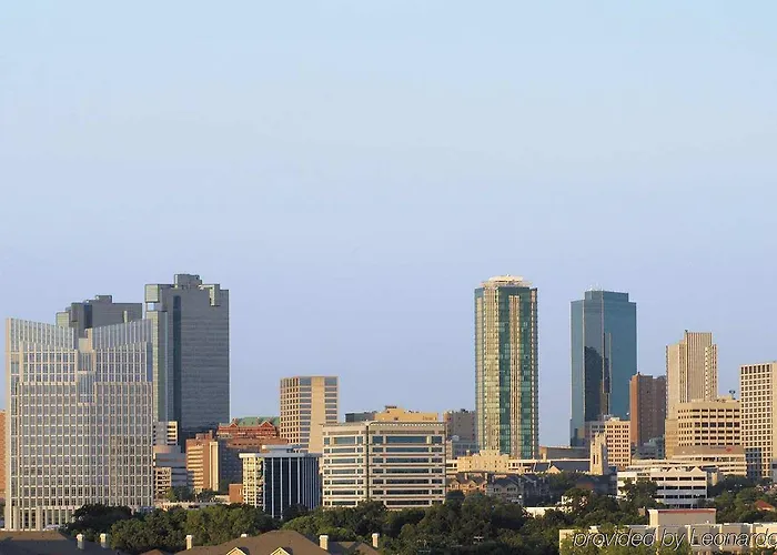 Hotel Embassy By Hilton Worth Downtown 4*