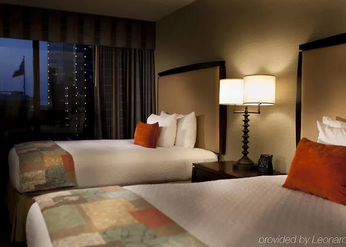 Hotel Embassy By Hilton Worth Downtown
